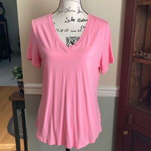 NWT! Old Navy Luxe pink v-neck Tshirt